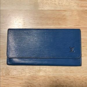 Louis Vuitton Porte carde Epi